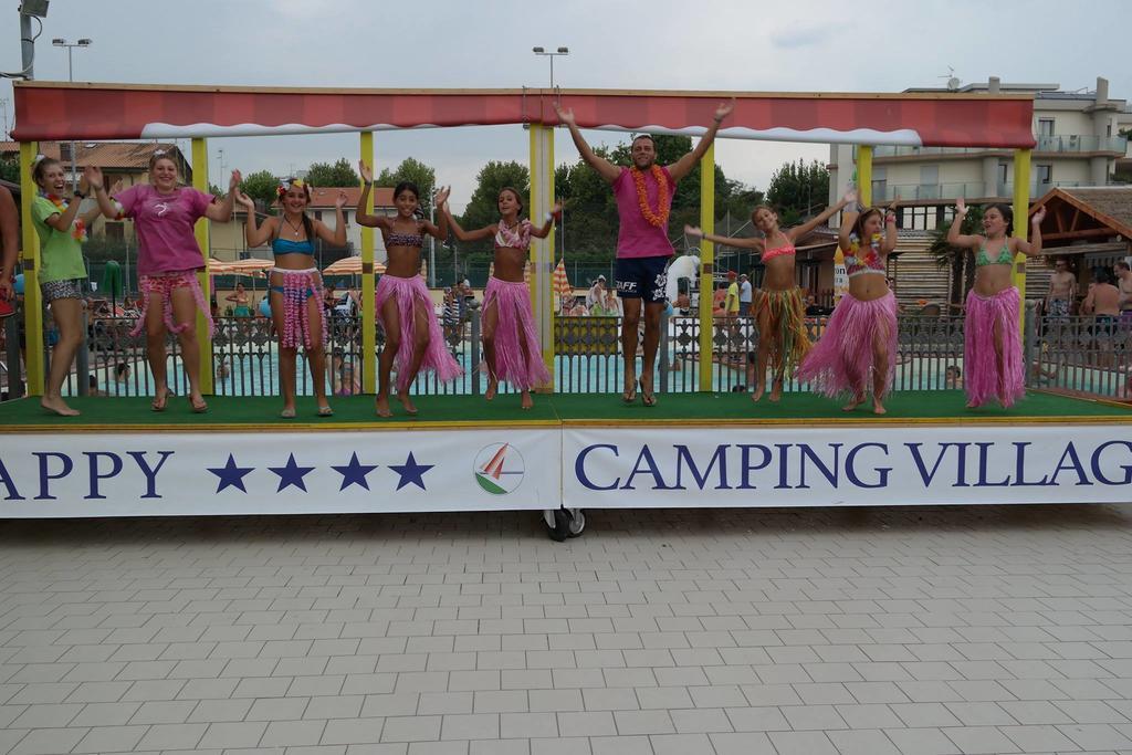 Happy Camping Village 贝拉里亚-伊贾马里纳 外观 照片